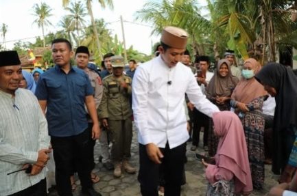 Bupati Radityo Egi Pratama Awali Safari Ramadhan di Ketapang, Pererat Hubungan dengan Warga